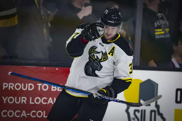 Iowa Heartlanders on X: ICYMI: Here's a look at the Batman jerseys we are  wearing tonight! Available for in-game auction (must be at game to bid)   / X