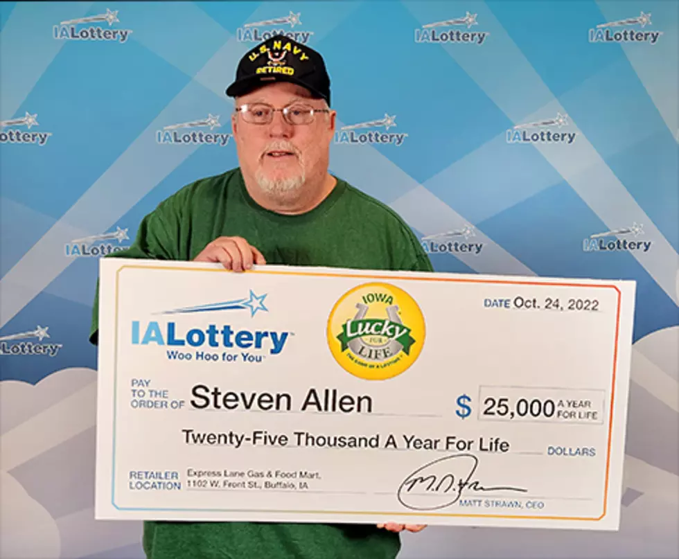 Davenport Man Claims Prize of $25,000 a Year for Life in Lucky for Life Game