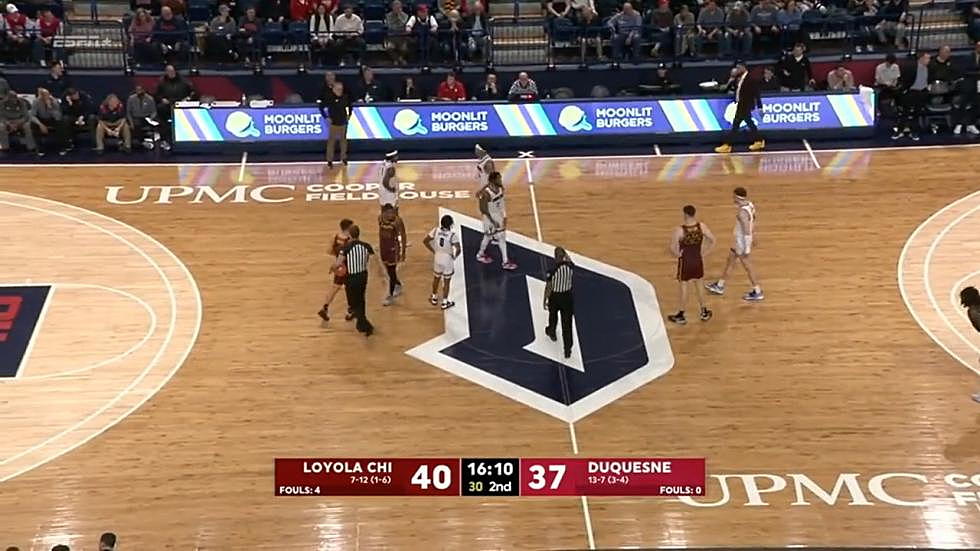 An Uber Eats Driver Walked Onto College Basketball Court To Deliver Food