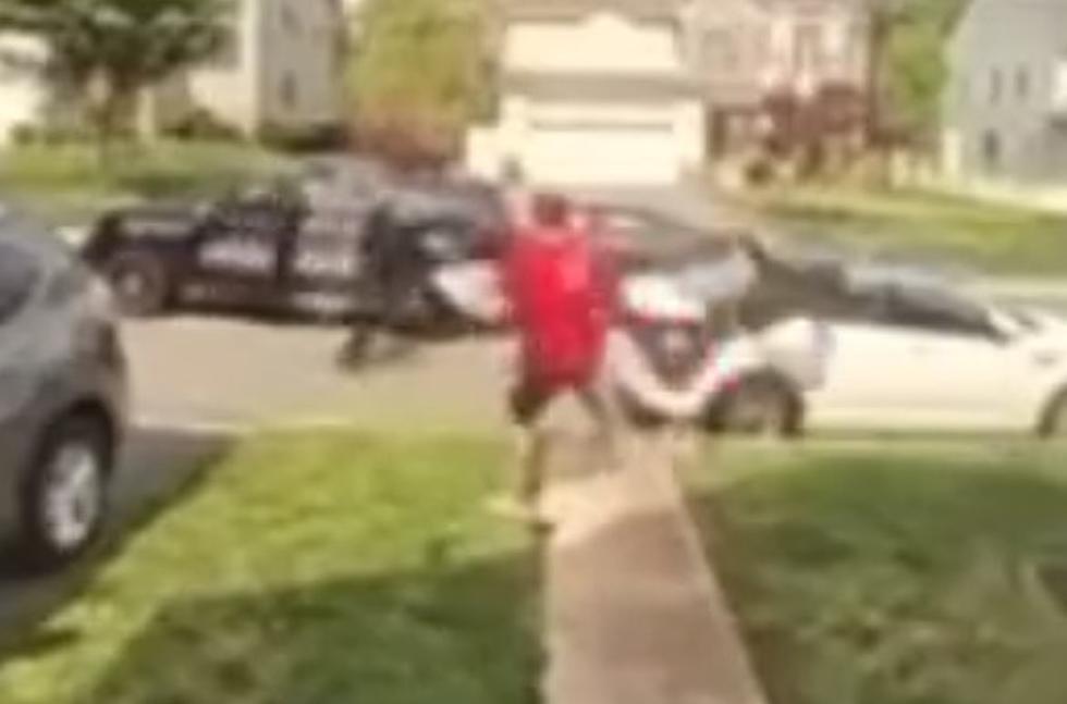 World’s Best Pizza Man Stops Police Chase, Doesn’t Drop The Pizza