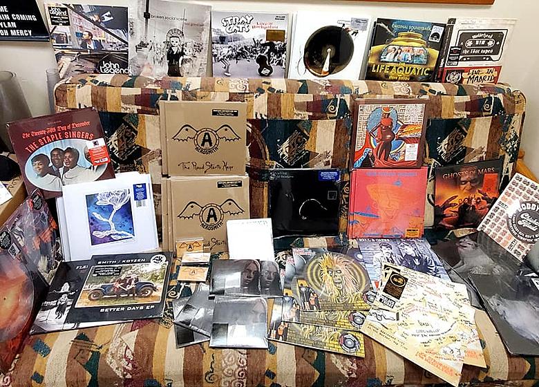 Where to Buy Vinyl Records (2023): Find New, Used, and Rare Vinyl