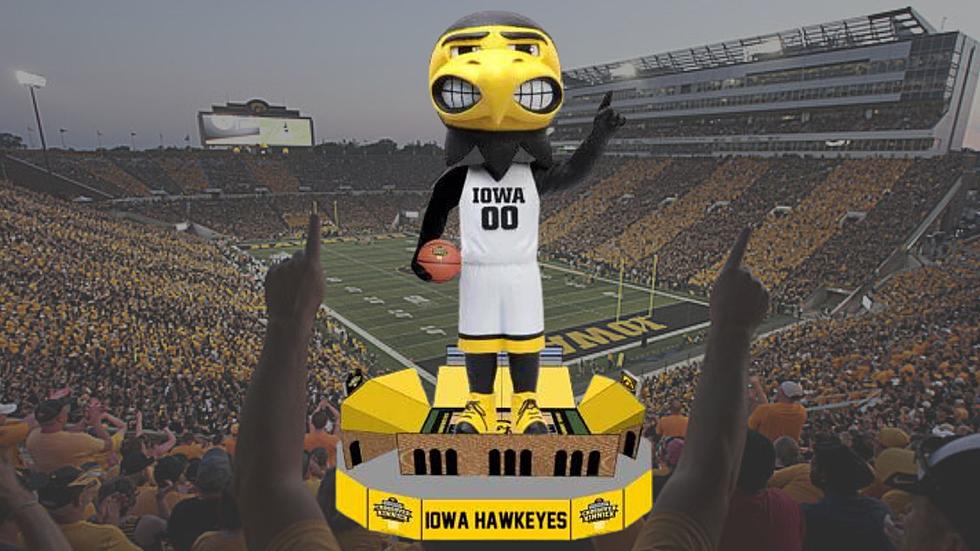Bobblehead Hall of Fame Adds “Crossover at Kinnick” Bobblehead