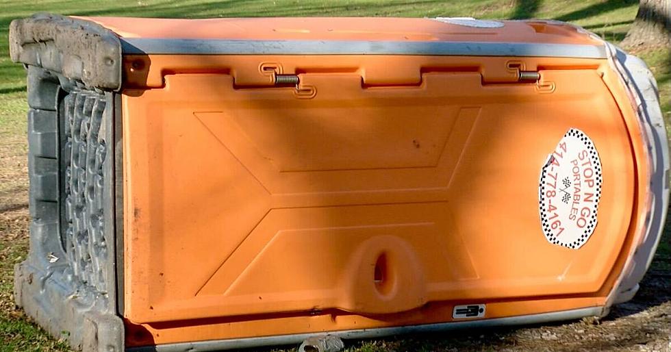 Wisconsin Golfers Trapped Criminal In Porta Potty After Police Chase