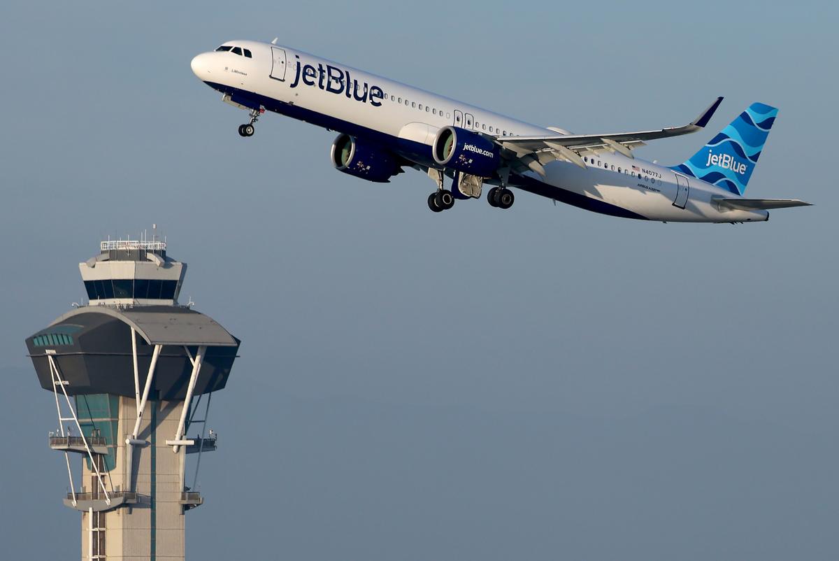 Florida Man Broke Into A JetBlue Plane To Take A Quick Nap