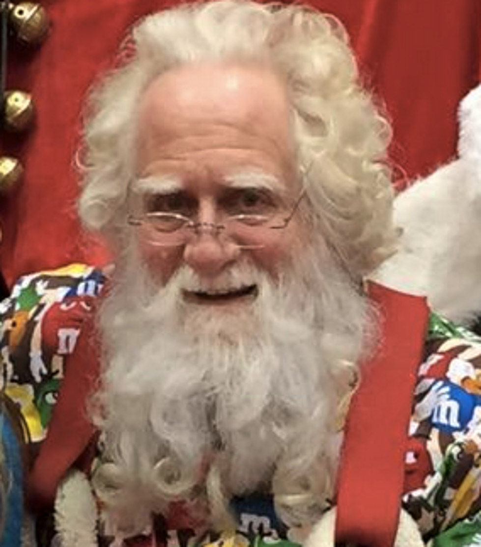 Santa Returns To Rochester Toy Store