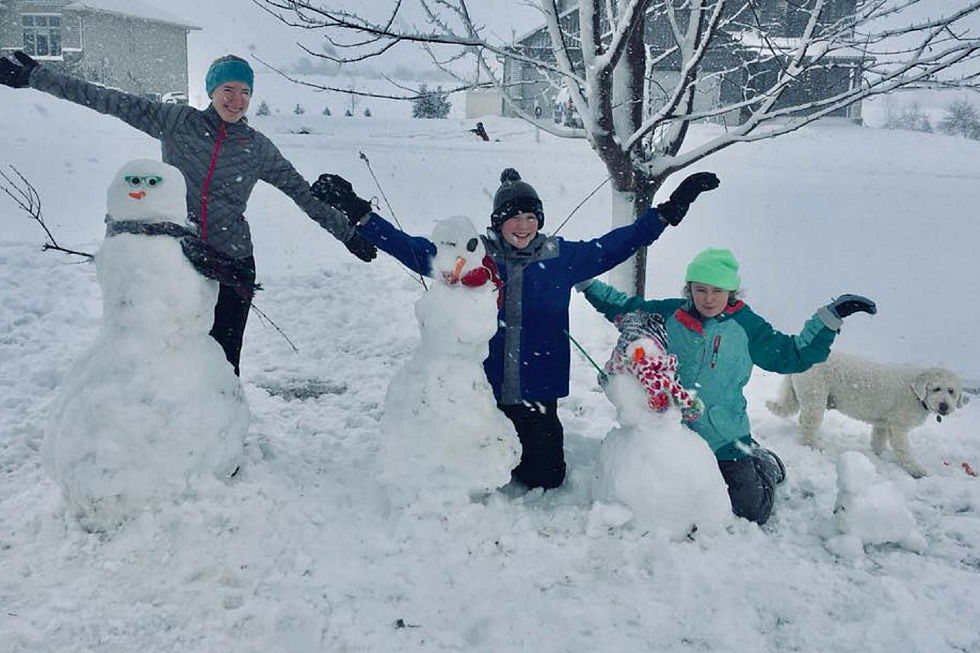 Send us your snow pics!  (and a fort building tip)