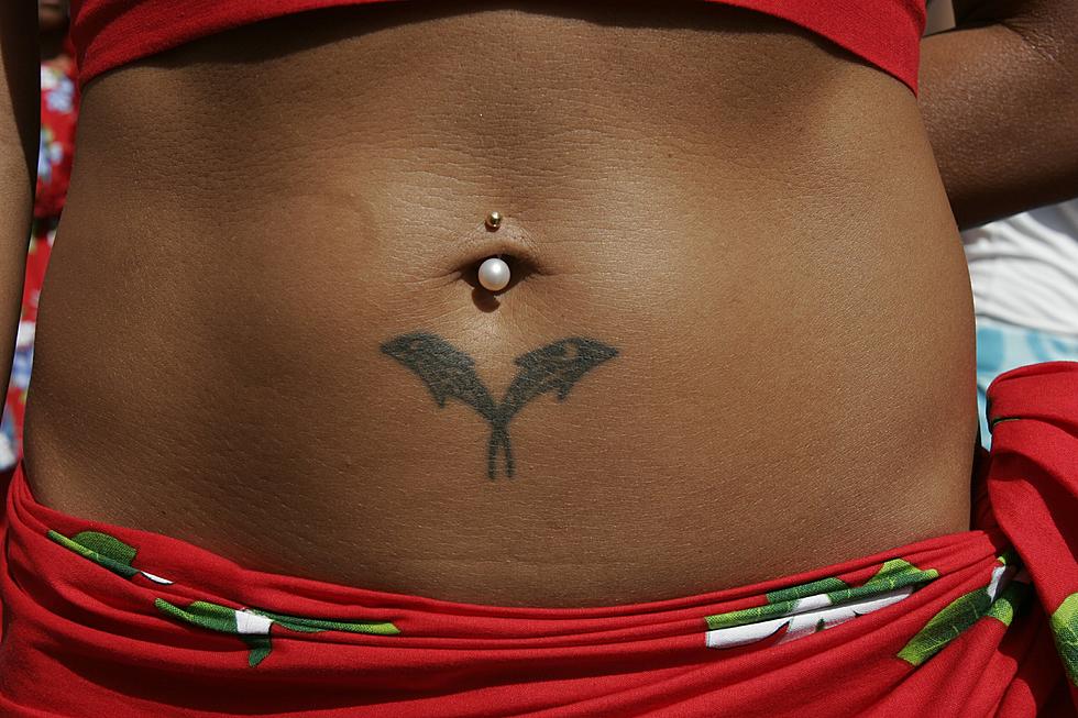 Rochester Husband’s Public Rant Over Wife’s Pierced Belly Button