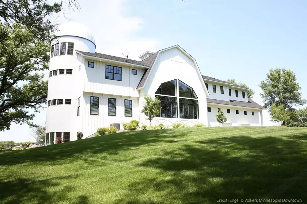 Perfect Minnesota Home For Sale Features Brewery, Ice Rink, Pool, And Was Owned By Minnesota Twins Player (PHOTOS)