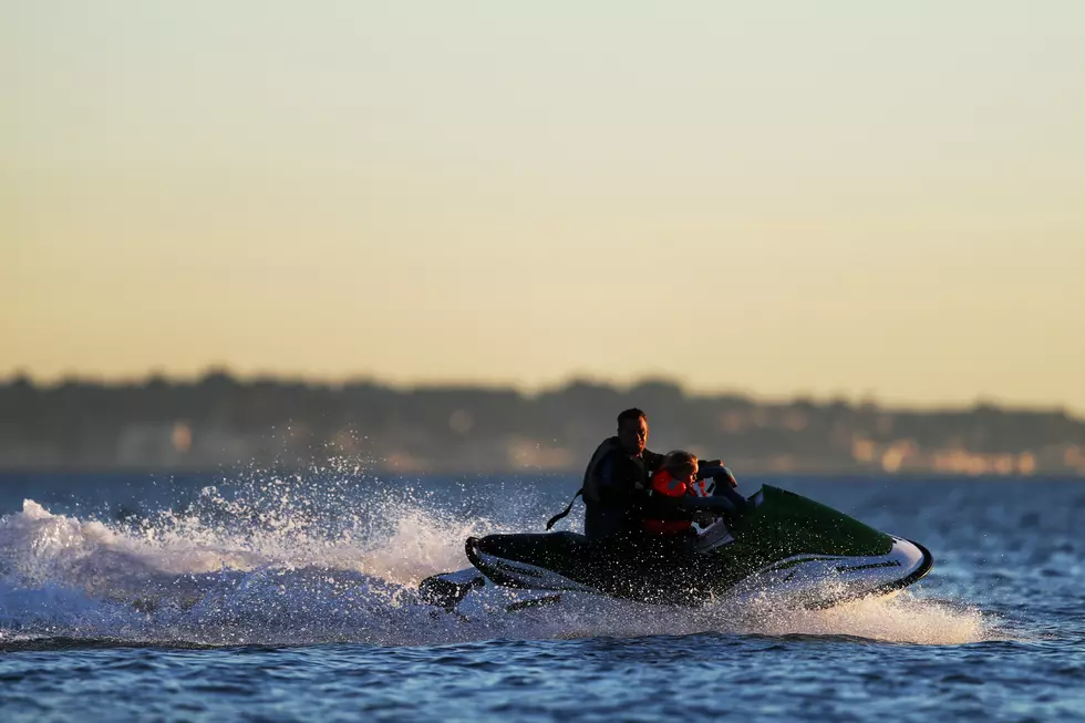 A Minnesota Jet Ski Food Delivery Service? Heck Yes! (PHOTOS)