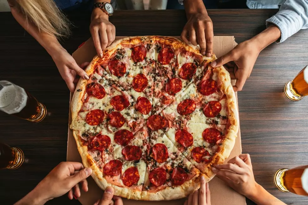 Top 10 Restaurants to Grab Amazing Pizza in Rochester!
