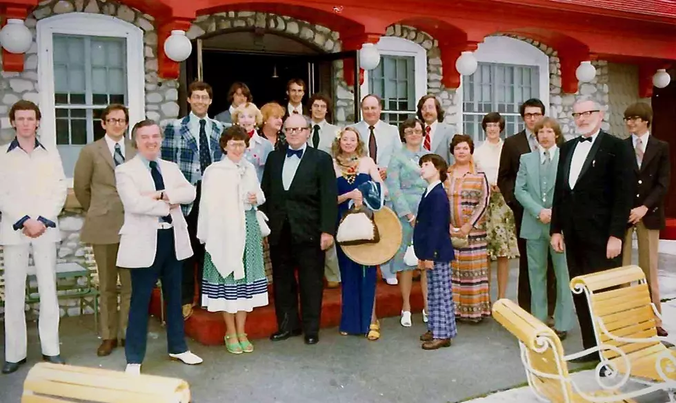 The Gang at the Grand Stand Can you find Jim? (Rabe)