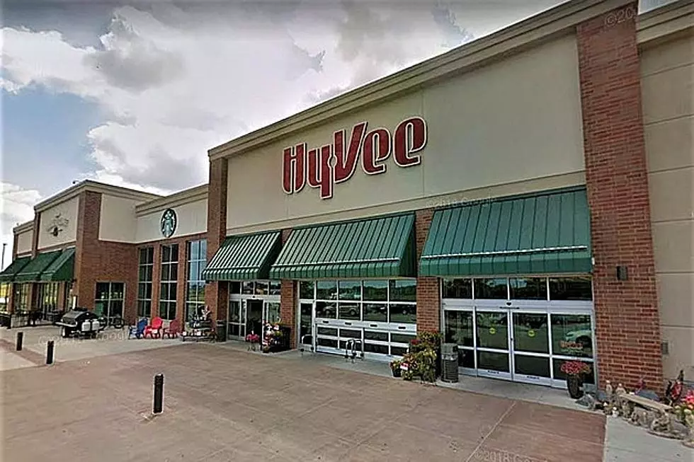 Hy-Vee Closed On A $32+ Million Deal for West Circle Drive Location