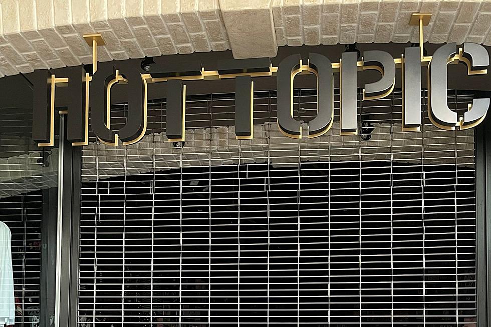 Rochester's Hot Topic is Back Open But Did Employees Get a Raise?