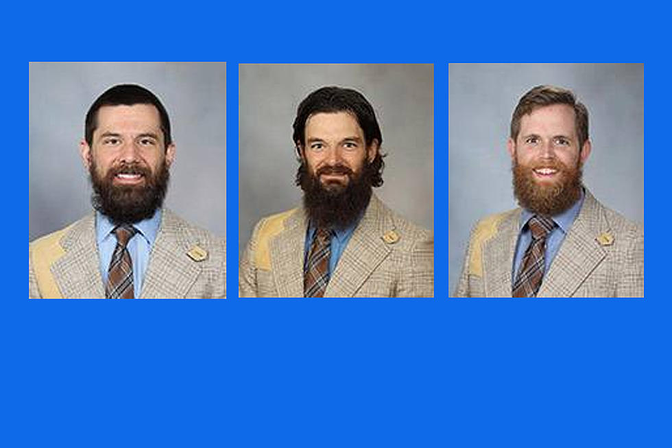 Great Prank At Mayo Clinic, Rochester &#8211; Same Suit Used In Many Staff Photos