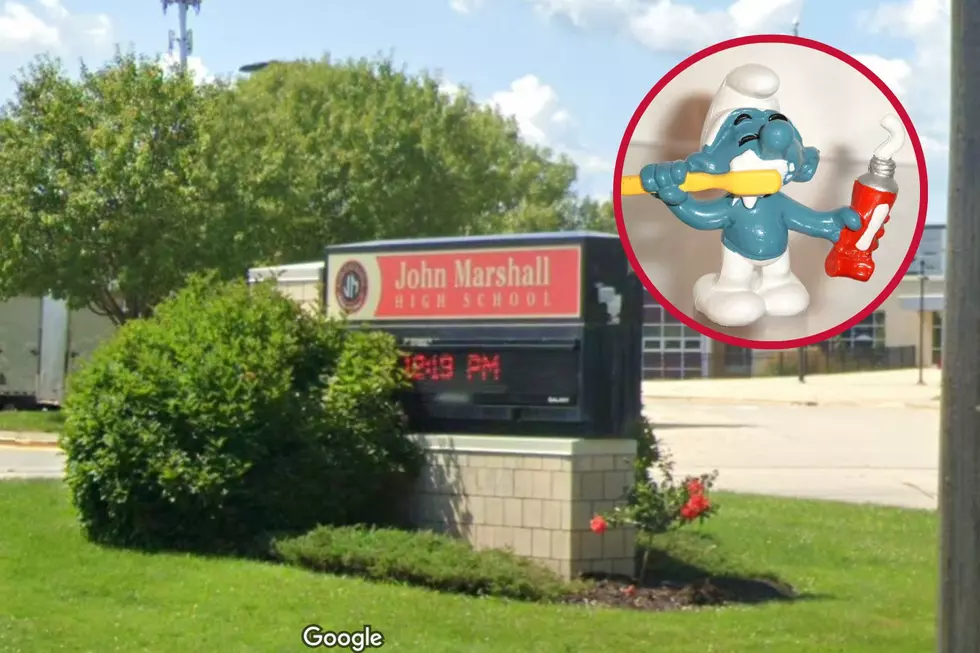 Minnesota Teacher Going Smurf Blue If $1,000 Is Donated