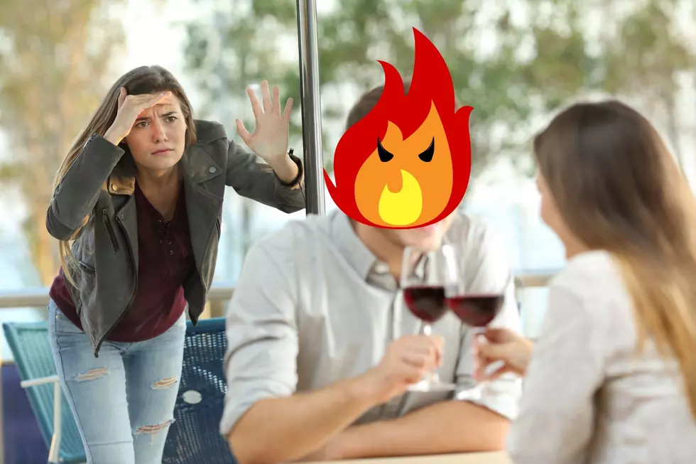 Wisconsin Restaurant Has Epic Way to Handle Ex’s – FIRE!