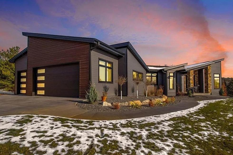 Love Luxury? Check Out This Modern Rochester Home For $1.69 Million