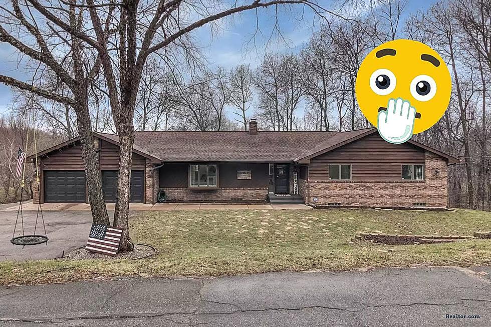 Hilarious R-Rated Sign Spotted In Wisconsin Home For Sale is Now a Meme