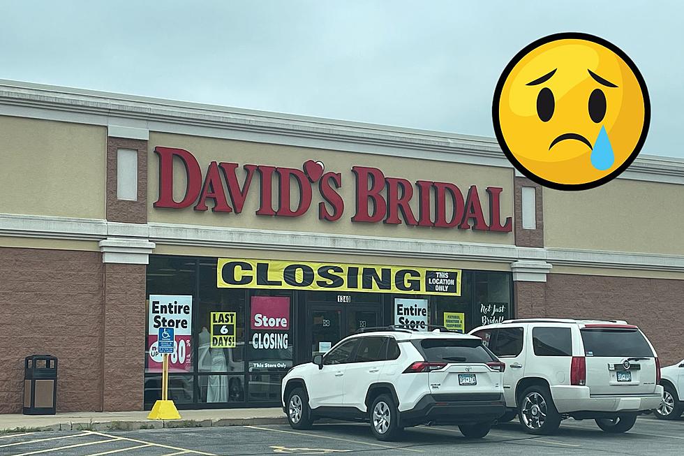 ‘Store Closing’ Signs Up at Popular Bridal Store in Minnesota