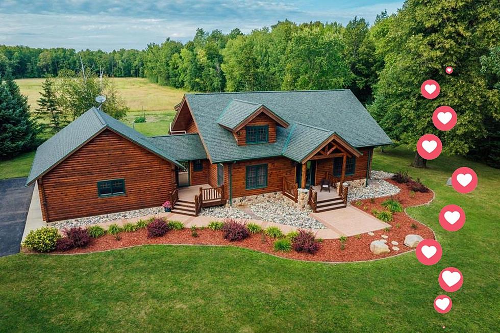 WOW! Amazing Log Cabin For Sale In Minnesota Is Only $500,000!