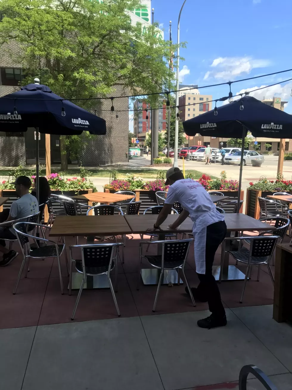 Pasquale’s Now Has An Outdoor Patio With The Same Great Pizza