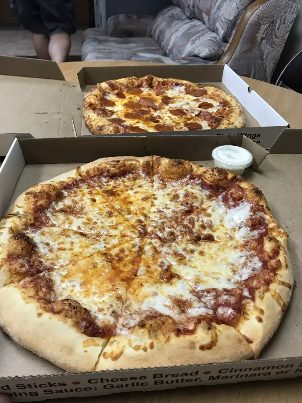 I Tried Rochester&#8217;s 5 Dollar Pizza For The First Time, And It Was Awesome