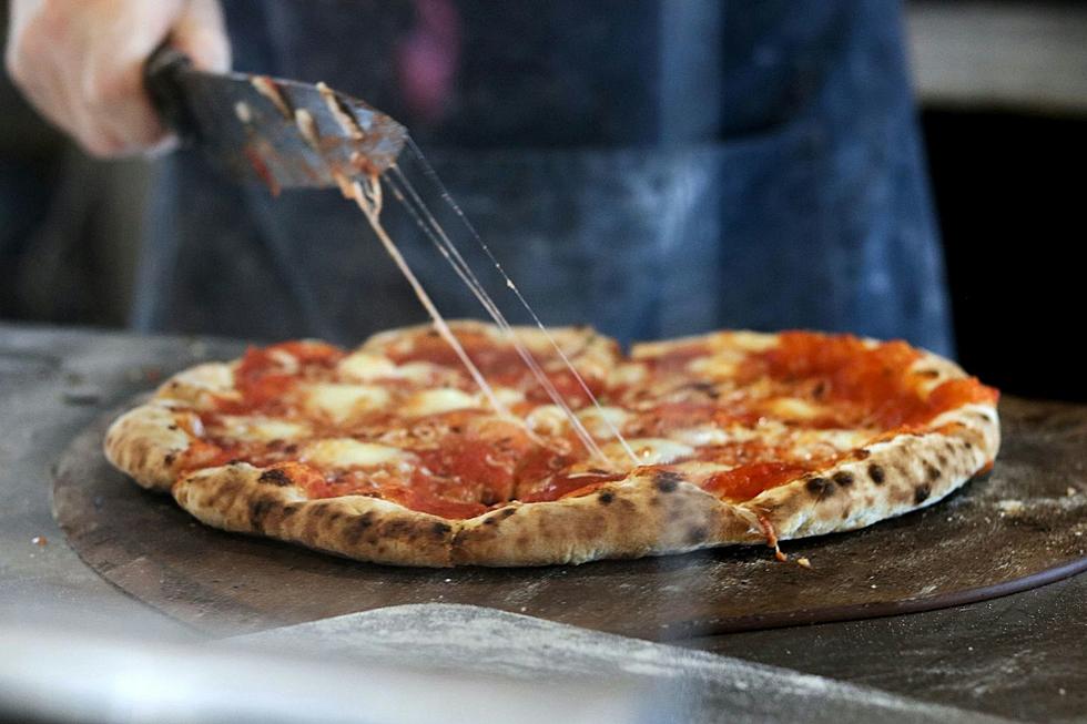 TOP 10 Amazing Pizza Spots To Try in Rochester, Minnesota!