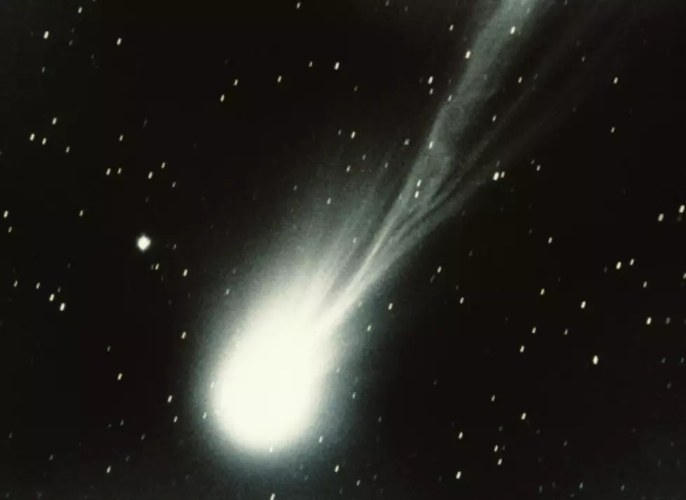 Halley&#8217;s Comet is Expected to Be Visible on Evening of May 5th