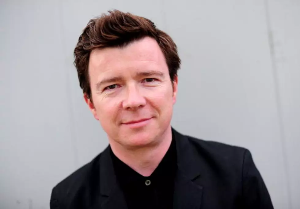 Rick Astley Covers Uptown Funk Perfectly!!