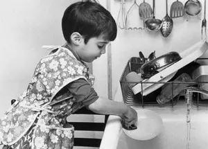 What You Should Pay Your Kid For These 11 Chores