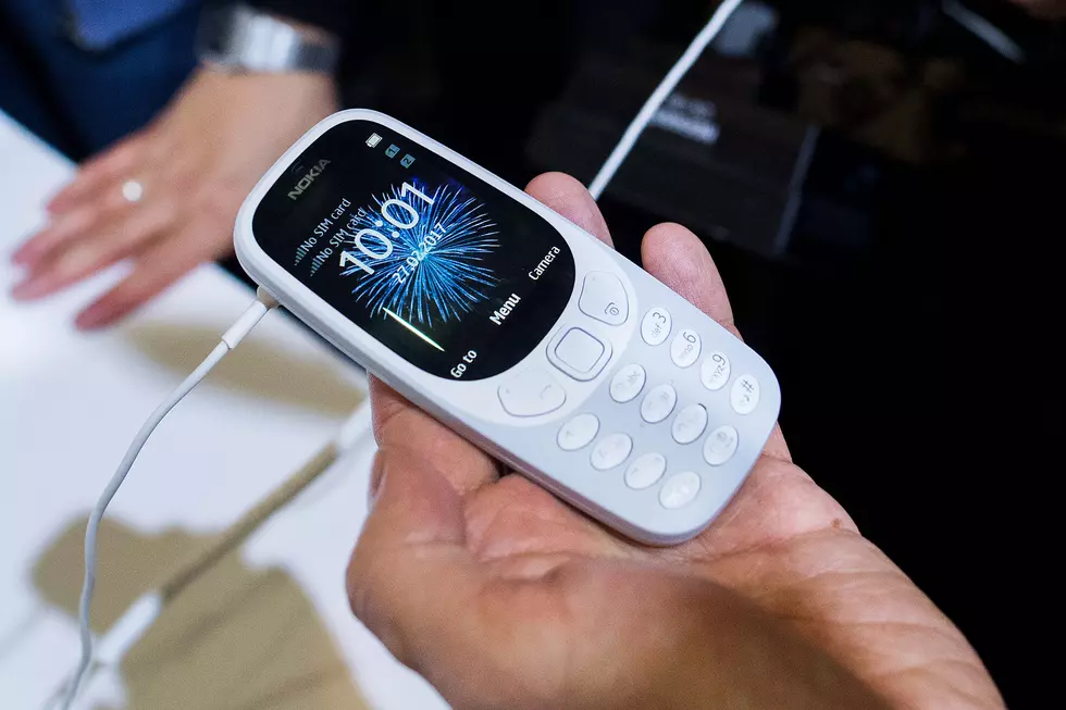Would You Swap Out Your Smart Phone to Own This Classic &#8216;Brick&#8217; Phone Again?