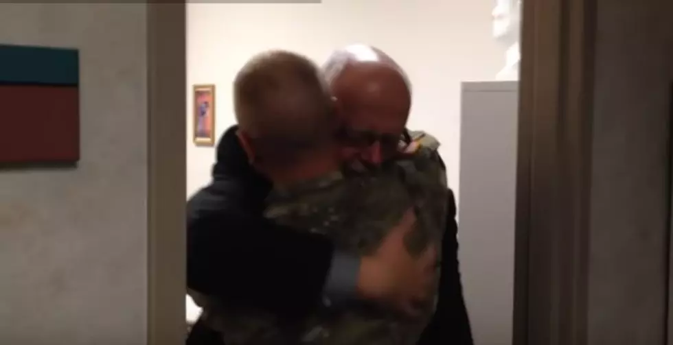 Soldier Returns Home to Surprise Dad at Mayo [VIDEO]