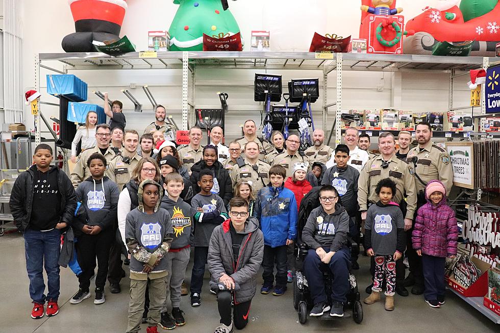 Rochester Cops Provide Christmas Miracle for 70 Kids