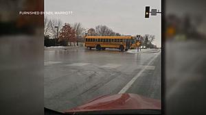 [WATCH] Minnesota School Bus Slides Down Icy Road