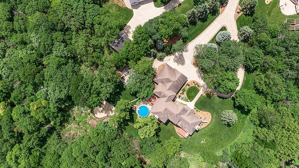 See Inside This Newly Listed Mansion in SE Minnesota