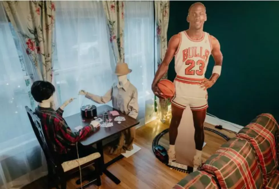Live Like Kevin at This ‘Home Alone’ Themed Airbnb