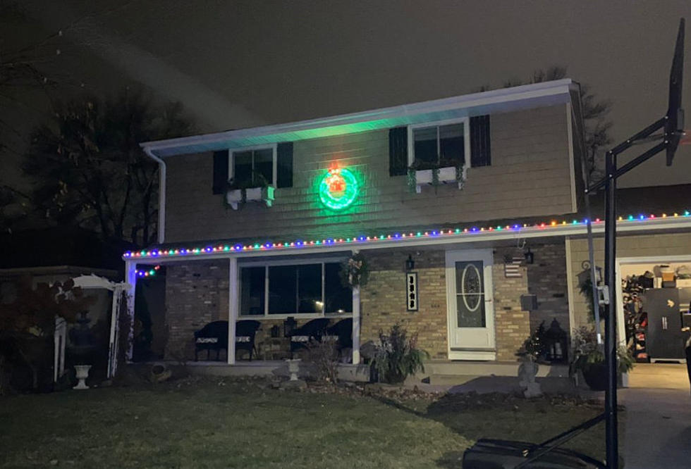 Minnesota Nurse Shamed For Her Christmas Light Display