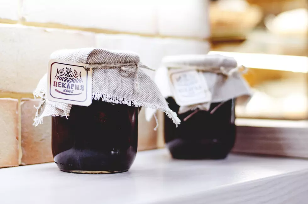 Minnesotan Receives Strange, Unsolicited Gifts of Grape Jelly