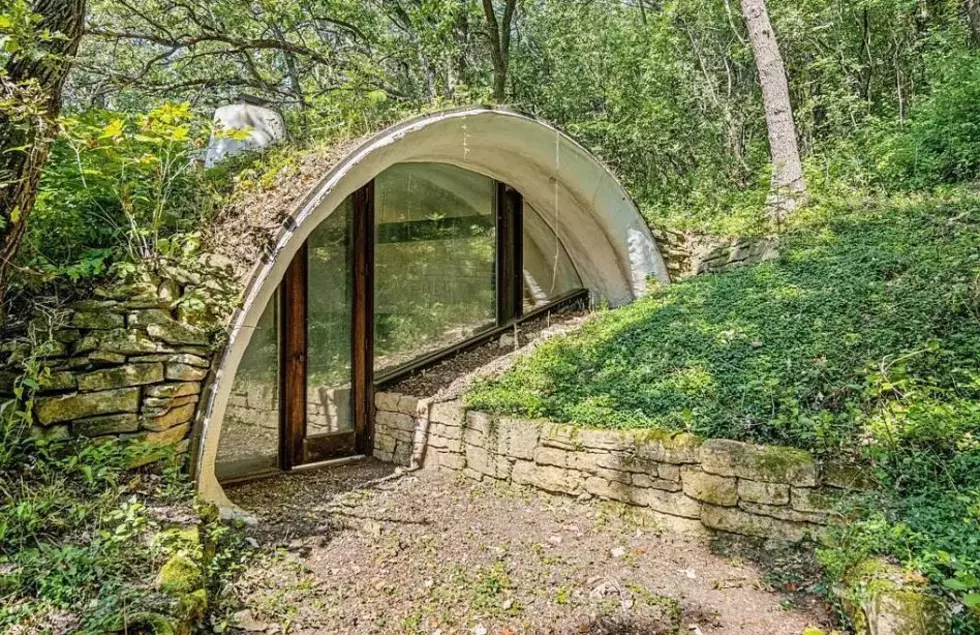 Hobbit House for Sale 80 Minutes from Rochester, Minnesota