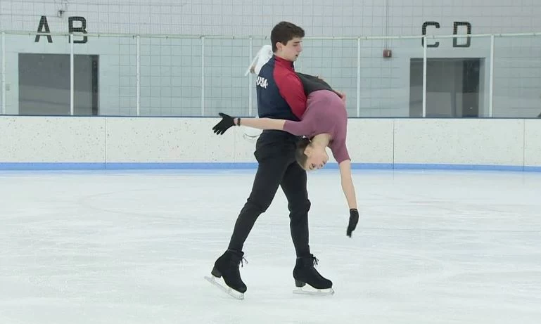 Pair of Minnesotans Win Gold at International Skating Competition picture