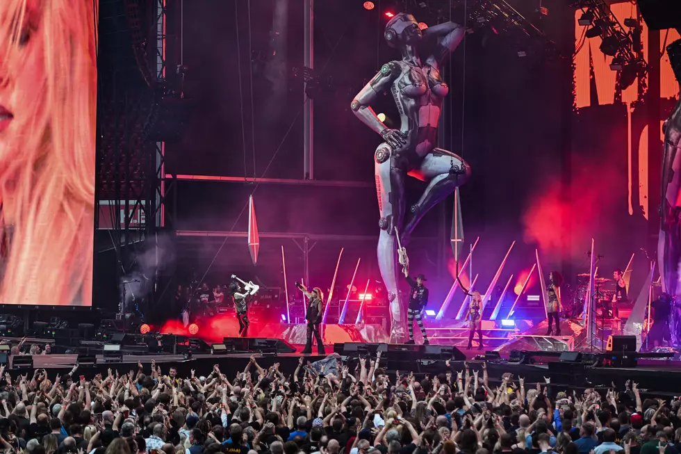 Def Leppard And Mötley Crüe "The World Tour" At Sheffield Bramall Lane