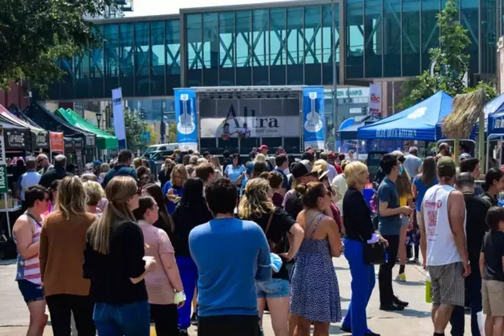 1st ave stage at thursdays downtown in rochester, mn