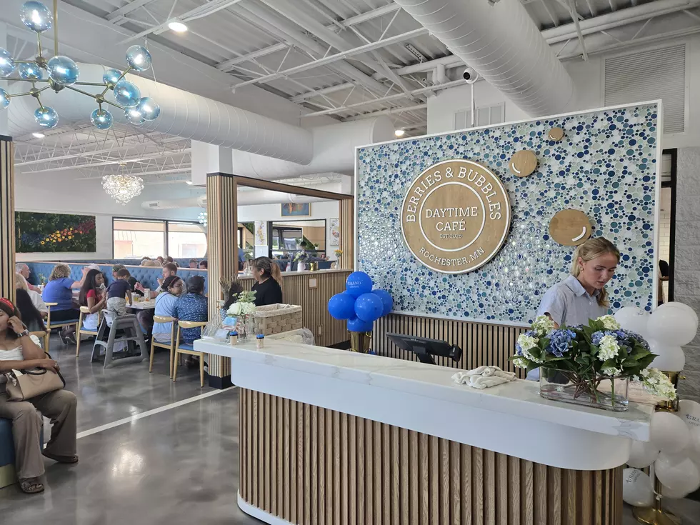 Rochester’s New Breakfast Spot, Berries and Bubbles, Now Open