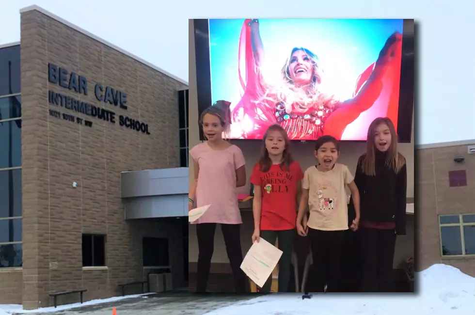 Carrie Underwood Personally Responds to Stewartville Students’ Request For Fundraising Help