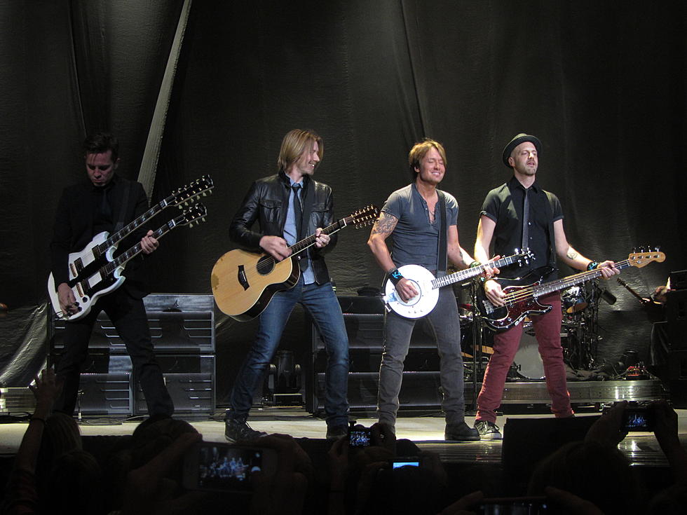 Keith Urban, along with Little Big Town & Dustin Lynch ‘Light The Fuse’ in Mpls!