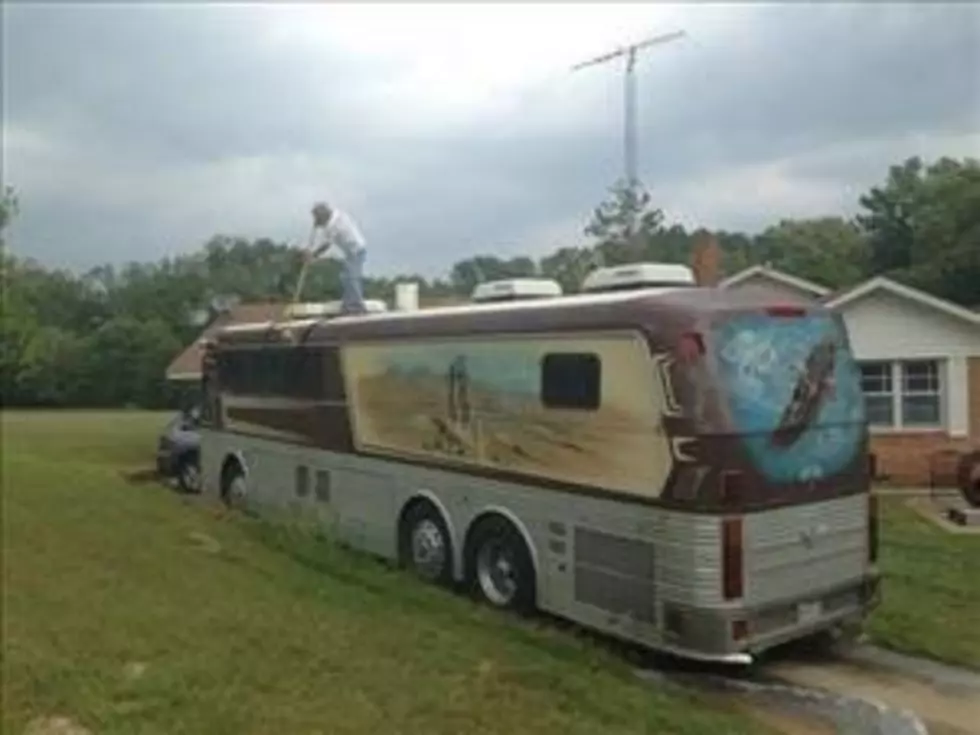 Willie Nelson&#8217;s Bus For Sale
