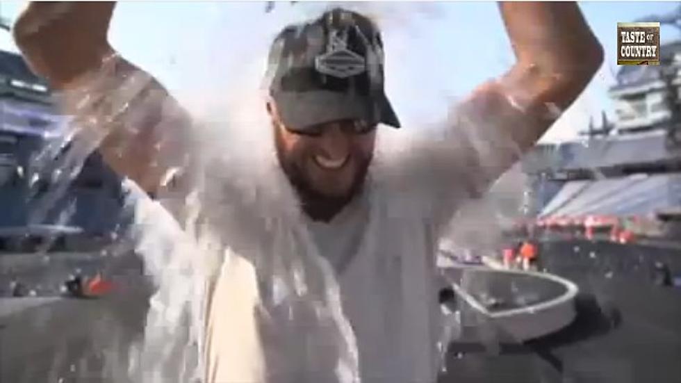 Ice Bucket Challenge – Country Stars Step Up for ALS