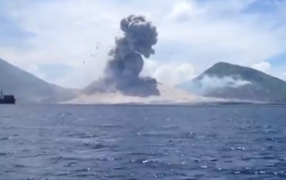 Watch A Volcano at Moment of Eruption &#8211; See Shockwave