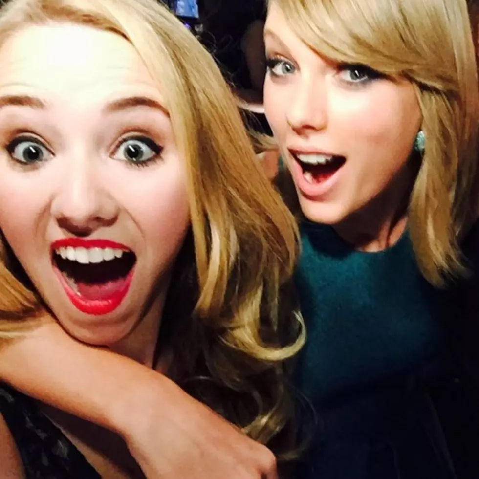 Taylor Swift Makes Fans Day At Grammy&#8217;s-Cool Story