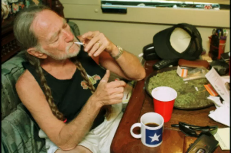 Willie to Sell His Own Line of Weed